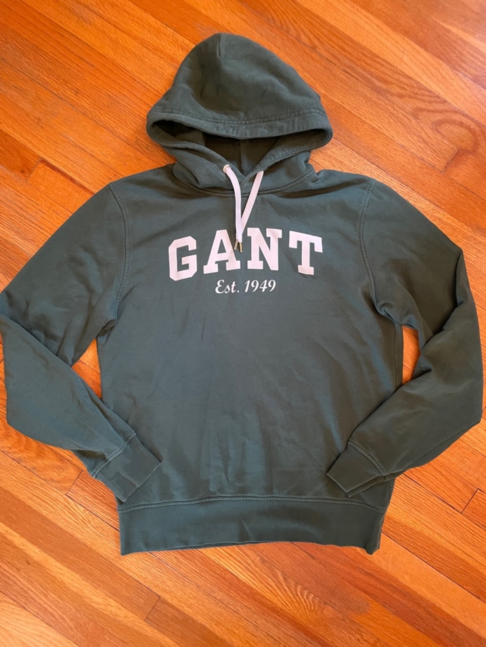 GANT Dark Sage Green Coastal Urban Casual Resortwear Cozy Hoodie w White Logo